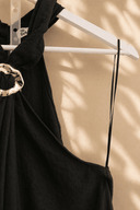 Μαύρο halter τοπ με αγκράφα