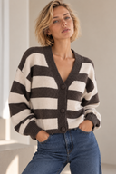 Καφέ ριγέ cardigan με κασκόλ