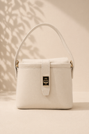 Κρεμ leather crossbody bag με διπλό λουράκι