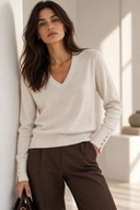 Cream V-neck πλεκτή μπλούζα