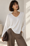 Λευκή V-neck oversized μπλούζα