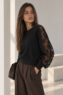 FIGARO Μαύρη lace detail μπλούζα