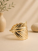 Χρυσό leaf textured cuff bracelet