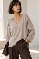 Μπεζ V-neck oversized μπλούζα