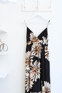 Μαύρο φόρεμα με floral print