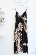Μαύρο φόρεμα με floral print