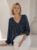 Μπλε lace detail μπλούζα
