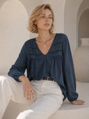 Μπλε lace detail μπλούζα