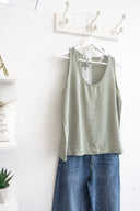 Λαδί minimal αμάνικο lightweight top