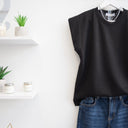 Μαύρο basic αμάνικο t-shirt