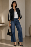 Μπλε bomber jacket με δαντέλα