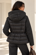 Μαύρο quilted jacket με κουκούλα