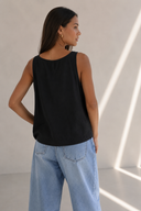 Μαύρο minimal αμάνικο lightweight top