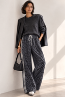 Ανθρακί animal print wide leg παντελόνα