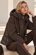 Καφέ quilted jacket με κουκούλα