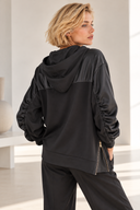 EIGHTY2 Μαύρο hoodie με satin μανίκια