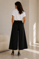 Μαύρη wide leg παντελόνα με ζώνη